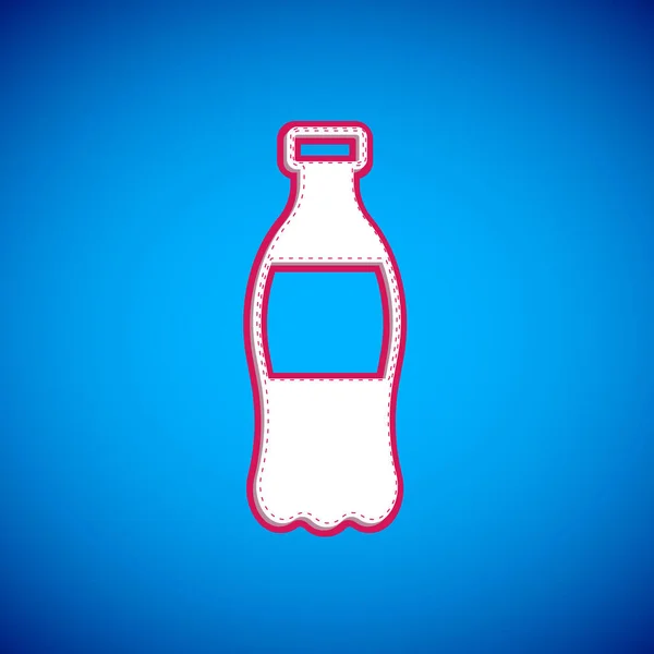 Ikon air botol putih diisolasi dengan latar belakang biru. Tanda minuman Soda aqua. Vektor - Stok Vektor