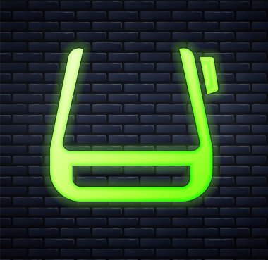 Parlak neon gözlüklü gözlük. Duvarın arkasında izole edilmiş gözlük simgesi. Giyilebilir elektronik, akıllı gözlüklü, kameralı ve ekranlı. Vektör