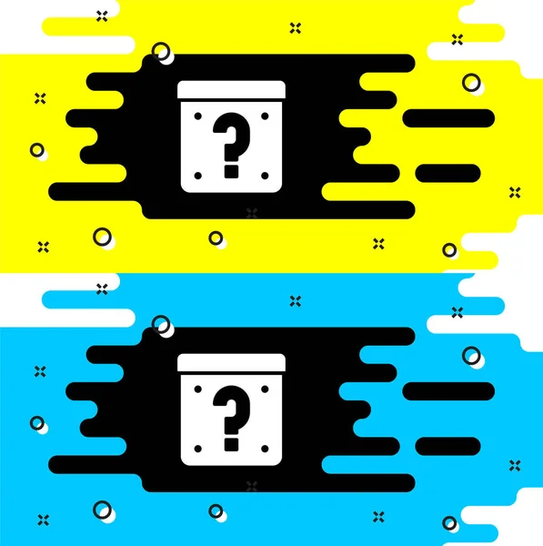 Caja misteriosa blanca o caja de botín aleatorio para el icono de los juegos aislado sobre fondo negro. Punto de interrogación. Caja sorpresa desconocida. Vector — Archivo Imágenes Vectoriales
