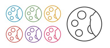 Beyaz arkaplanda Ay çizgi faz simgesini ayır. Simgeleri renklendirin. Vektör