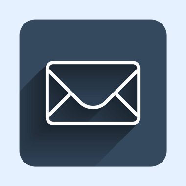 Beyaz çizgi E- posta ve e-posta simgesi uzun gölge arkaplanı ile izole edildi. Zarf sembolü e-postası. E- posta kodu. Mavi kare düğme. Vektör.