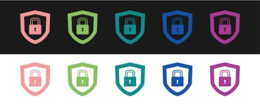 Siyah ve beyaz arkaplanda kilit simgesiyle kalkan güvenliğini ayarlayın. Koruma, güvenlik, şifre güvenliği. Güvenlik duvarı gizlilik levhası. Vektör