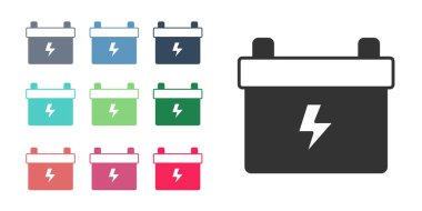 Siyah araba akü ikonu beyaz arka planda izole edildi. Akümülatör bataryası enerji ve elektrik akümülatörü bataryası. Simgeleri renklendirin. Vektör