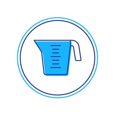 Beyaz zemin üzerinde izole edilmiş kuru ve sıvı yiyecek ikonunu ölçmek için doldurulmuş ölçü kabı. Plastik şişenin sapı var. Vektör