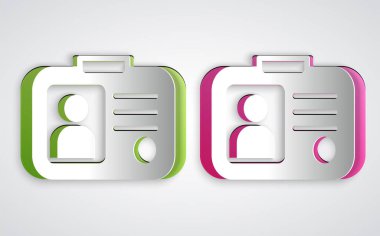 Kağıt kesiği taksi ehliyeti simgesi gri arkaplanda izole edilmiş. Kağıt sanatı tarzı. Vektör
