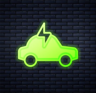 Parlak neon elektrikli araba ve elektrik kablosu şarj ikonu tuğla duvar arka planında izole edilmiş. Yenilenebilir ekolojik teknolojiler. Vektör