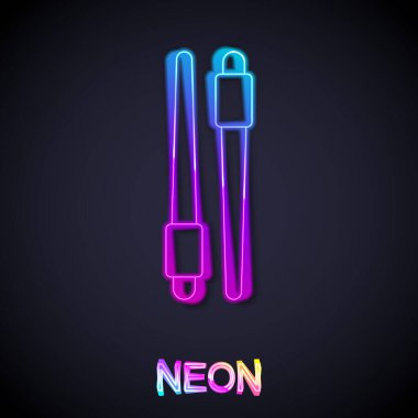 Parlayan neon hattı yemek çubukları simgesi siyah arka planda izole edilmiş. Asya yemekleri için tahta Kore çubukları. Doğulu aletler. Vektör