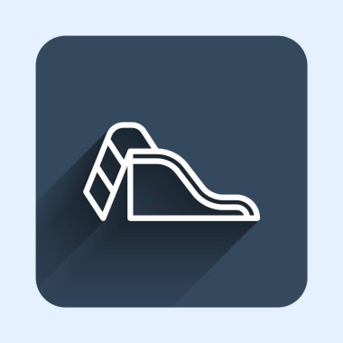 Beyaz çizgi Slayt oyun alanı simgesi uzun gölge arkaplanı ile izole edildi. Çocuklar kayar. Mavi kare düğme. Vektör