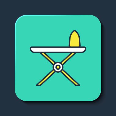 Elektrik şebekesi ve ütü masası simgesi mavi arka planda izole edilmiş. Buhar ütüsü. Turkuaz kare düğme. Vektör