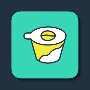 Mavi arka planda izole edilmiş kahve makinesi simgesinin üzerine dökülen ana hatlar. Alternatif kahve demleme yöntemleri. Kahve kültürü. Turkuaz kare düğme. Vektör