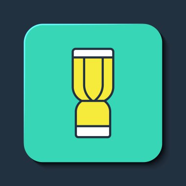 Doldurulmuş Afrika djembe davul simgesi mavi arkaplanda izole edilmiş. Müzik aleti. Turkuaz kare düğme. Vektör