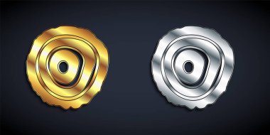 Siyah arkaplanda izole edilmiş altın ve gümüş ağaç halkaları ikonu. Ahşap kesit. Uzun gölge tarzı. Vektör