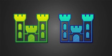 Siyah arkaplanda yeşil ve mavi Castle simgesi var. Kulesi olan bir ortaçağ kalesi. Düşmanlardan koruma. Şehrin güvenilirliği ve savunması. Vektör