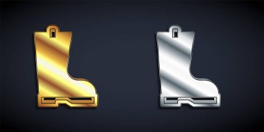 Siyah arkaplanda altın ve gümüş rengi lastik bot ikonu var. Yağmurlu hava, balıkçılık, bahçe işleri için çizme. Uzun gölge tarzı. Vektör