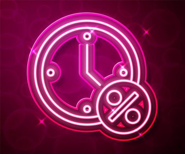 Parlak neon çizgili saat ve yüzde indirim simgesi kırmızı arkaplanda izole edildi. Vektör