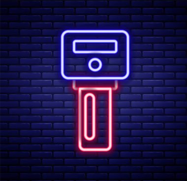 Uzaktan kumandalı, duvarda izole edilmiş parlak neon çizgili araba anahtarı. Araba anahtarı ve alarm sistemi. Renkli taslak konsepti. Vektör