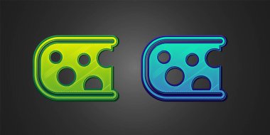 Siyah arkaplanda yeşil ve mavi peynir simgesi var. Vektör