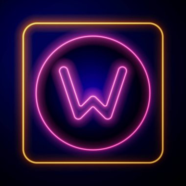 Parlayan neon pusula kuzey simgesi siyah arkaplanda izole edildi. Rüzgâr yön bulma sembolü. Rüzgar gül işareti. Vektör