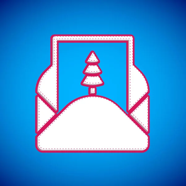 Witte Envelop Met Kerstfeest Uitnodigingskaart Pictogram Geïsoleerd Blauwe Achtergrond Vrolijk — Stockvector