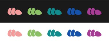 Tavuk yumurtası simgesini siyah beyaz arkaplanda izole et. Vektör