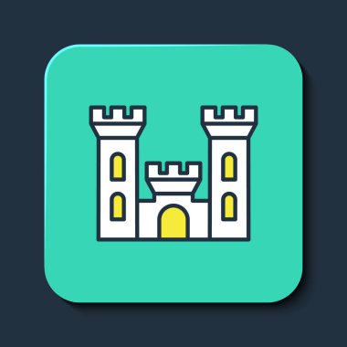Doldurulmuş ana hat Castle simgesi mavi arkaplanda izole edildi. Kulesi olan bir ortaçağ kalesi. Düşmanlardan koruma. Şehrin güvenilirliği ve savunması. Turkuaz kare düğme. Vektör