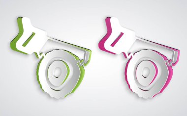 Kağıt kesiği El testeresi ve günlük simgesi gri arkaplanda izole edildi. Kağıt sanatı tarzı. Vektör.