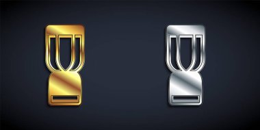 Siyah arkaplanda altın ve gümüş renkli Afrika djembe davul ikonu var. Müzik aleti. Uzun gölge tarzı. Vektör.