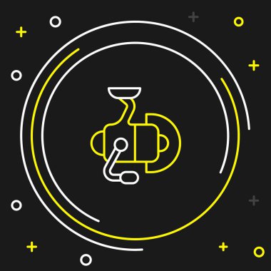 Olta makarası, siyah arka planda izole edilmiş balık ikonu için. Balık bobini. Balık oltası. Renkli taslak konsepti. Vektör.