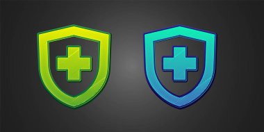 Siyah arka planda izole edilmiş bir kalkan ikonu olan yeşil ve mavi hayat sigortası. Güvenlik, güvenlik, koruma, konsept koruma. Vektör.