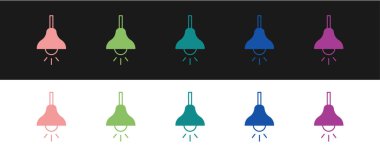 Lamba asılı simgesini siyah beyaz arkaplanda izole et. Tavan lambası ampulü. Vektör