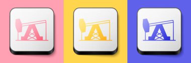 Isometric Oil pompası veya pompa ikonu pembe, sarı ve mavi arka planda izole edilmiş. Petrol platformu. Kare düğmesi. Vektör.