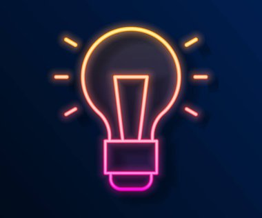 Siyah arkaplanda izole edilmiş fikir ikonu kavramına sahip parlak neon hattı ampulü. Enerji ve fikir sembolü. İlham konsepti. Vektör.