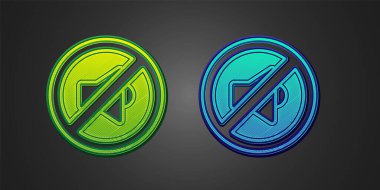 Yeşil ve mavi hoparlör simgesi siyah arkaplanda izole edildi. Ses simgesi yok. Ses Kapalı sembolü. Vektör.