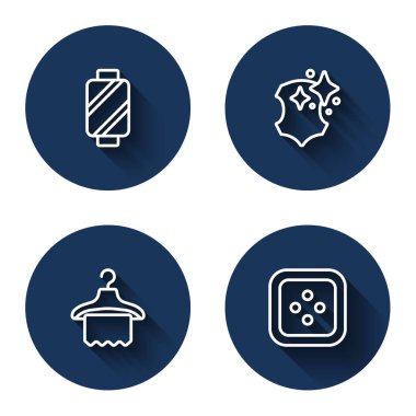 Deri elbise askısı dolabına ip dikmeyi ve uzun gölgeli kıyafetler dikmeyi ayarla. Mavi daire düğmesi. Vektör.