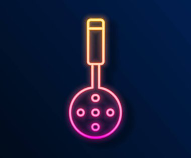 Parlayan neon çizgisi Spatula simgesi siyah arkaplanda izole edildi. Mutfak spatula ikonu. Barbekü spatula işareti. Barbekü ve ızgara aleti. Vektör.