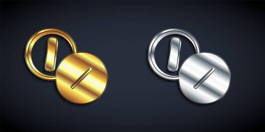 Altın ve gümüş diş ağrısı ağrı kesici tablet ikonu siyah arka planda izole edilmiş. Diş bakımı ilacı. Kapsül hapı ve ilaç. Eczane tasarımı. Uzun gölge tarzı. Vektör.