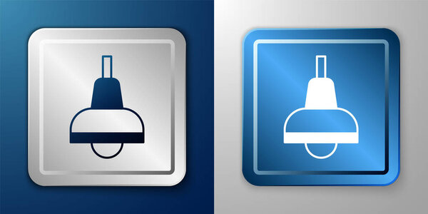 Белый Lamp висит значок изолирован на синем и сером фоне. Лампочка на потолке. Серебряно-голубая квадратная кнопка. Вектор.