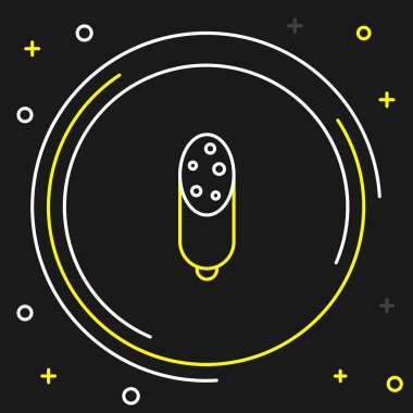 Çizgi Salam sosis simgesi siyah arkaplanda izole edildi. Et şarküteri ürünü. Renkli taslak konsepti. Vektör