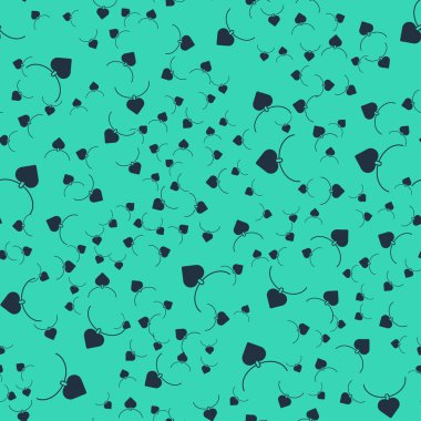 Kalp şeklinde kolye simgesi olan siyah kolye yeşil arka planda izole edilmiş pürüzsüz desen. Mücevher dekorasyonu. Uluslararası Mutlu Kadınlar Günü. Vektör.