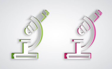 Kağıt kesiği mikroskop simgesi gri arkaplanda izole edildi. Kimya, ilaç aleti, mikrobiyoloji büyütme aracı. Kağıt sanatı tarzı. Vektör.