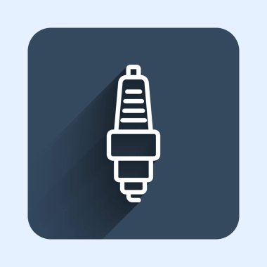 Beyaz çizgi araba buji simgesi uzun gölge arkaplan izole. Araba elektrikli mumu. Mavi kare düğme. Vektör.