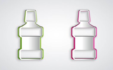 Kağıt kesiği, gri arka planda izole edilmiş plastik şişe ikonu. Ağzını çalkalamak için sıvı. Ağız bakım ekipmanları. Kağıt sanatı tarzı. Vektör.