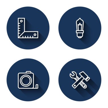 Köşe cetvel lambası rulet inşaatı, çekiç ve uzun gölgeli İngiliz anahtarı ayarlayın. Mavi daire düğmesi. Vektör.