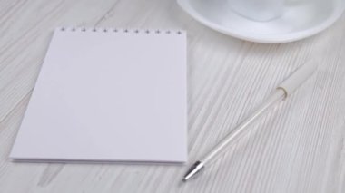 Masada turuncu rulo, boş yer. Sağlıklı yiyecekler. Sağlıklı yiyecekler. Vitaminler. Citrus.