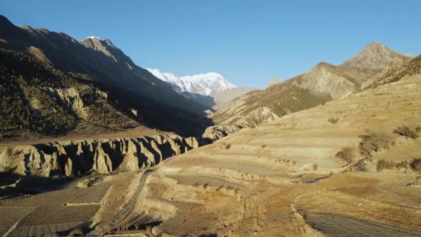 Vista Aérea Das Camadas Terraço Manang Olhando Através Vale Para — Vídeo de Stock