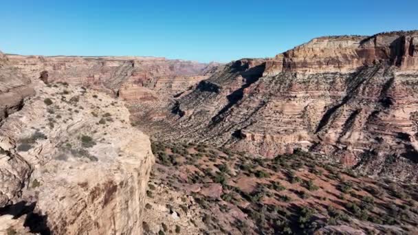 Volando Través Del Cañón Del Desierto Pequeño Gran Cañón Utah — Vídeos de Stock