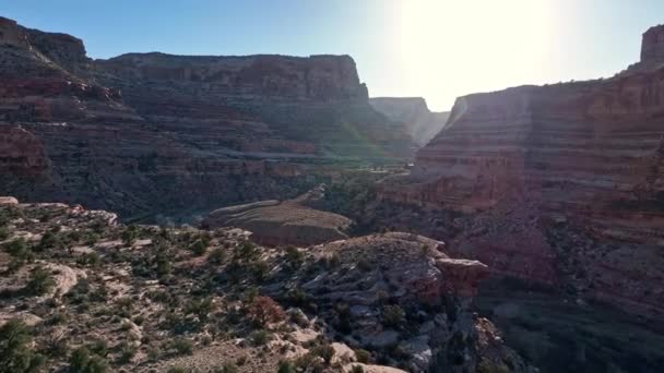Vliegen Kliffen Door Little Grand Canyon Utah Woestijn San Rafael — Stockvideo