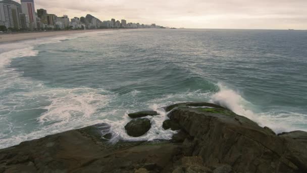 巴西里约热内卢海滩的慢动作镜头 — 图库视频影像