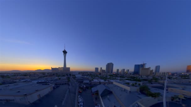 Acelerar Vídeo Torre Estratosfera Las Vegas Amanecer Panes Cámara Través — Vídeo de stock