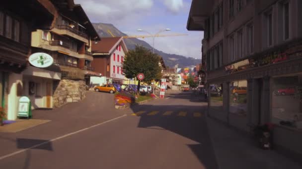 Panning Shotpast Café Sala Chá Brienz Suíça Com Alpes Suíços — Vídeo de Stock